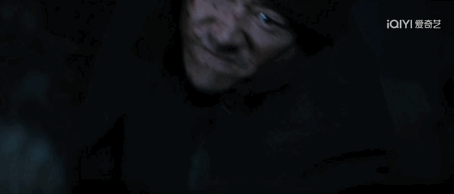 追完4集《命悬一生》，处处头皮发麻